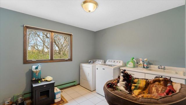 310 5th Street NE, Milaca, MN 56353