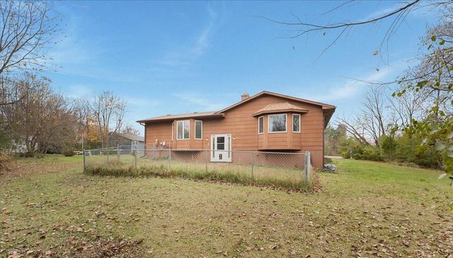 310 5th Street NE, Milaca, MN 56353