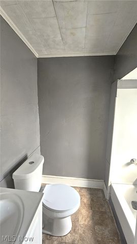 9910 Zimmer Avenue, Cleveland, OH 44102