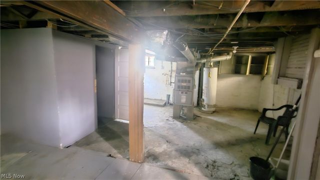 9910 Zimmer Avenue, Cleveland, OH 44102