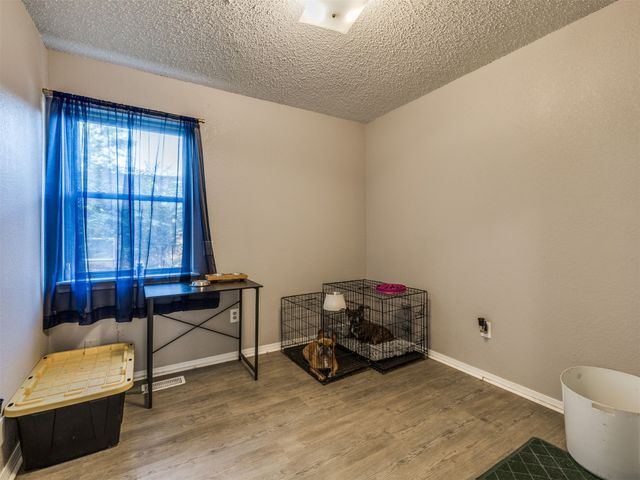 204 W Seward Avenue, Sand Springs, OK 74063