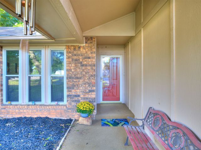 204 W Seward Avenue, Sand Springs, OK 74063