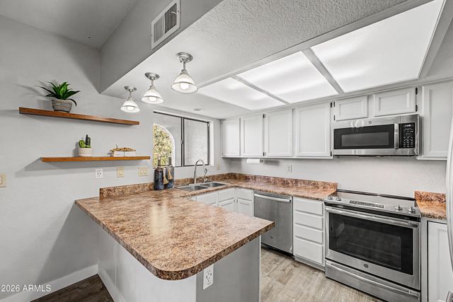 2524 S EL PARADISO -- 90, Mesa, AZ 85202