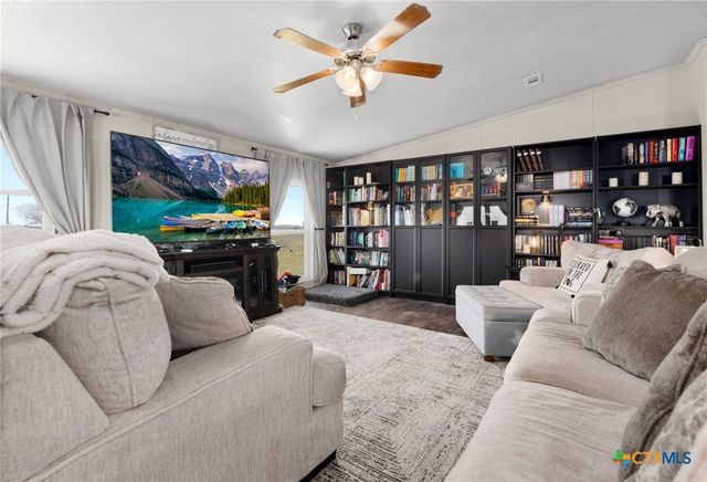 2850 Woodrow Center Road, Kingsbury, TX 78638