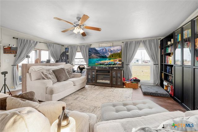 2850 Woodrow Center Road, Kingsbury, TX 78638