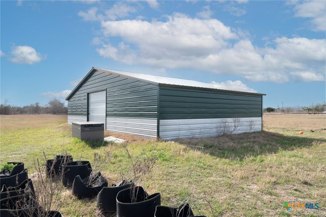 2850 Woodrow Center Road, Kingsbury, TX 78638