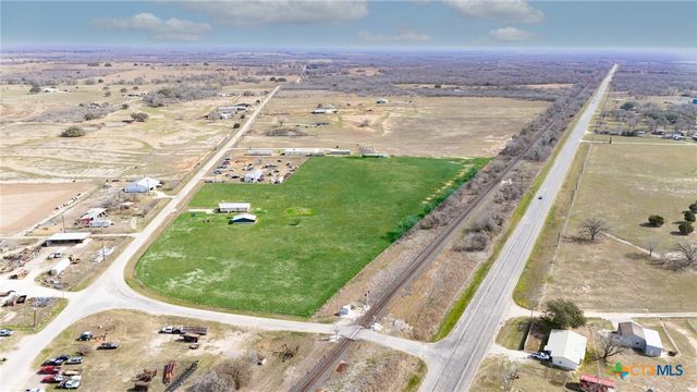 2850 Woodrow Center Road, Kingsbury, TX 78638