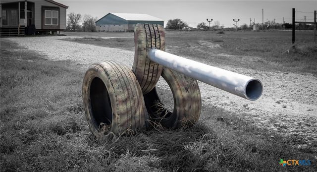 2850 Woodrow Center Road, Kingsbury, TX 78638