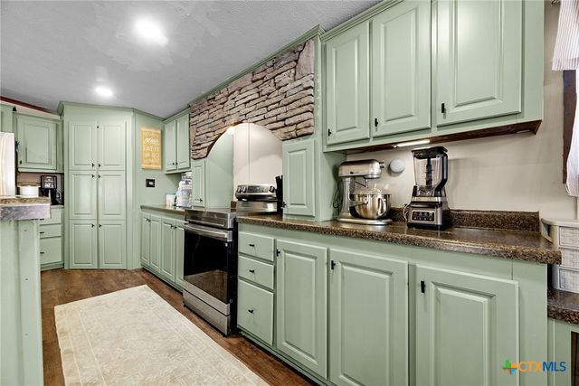 2850 Woodrow Center Road, Kingsbury, TX 78638