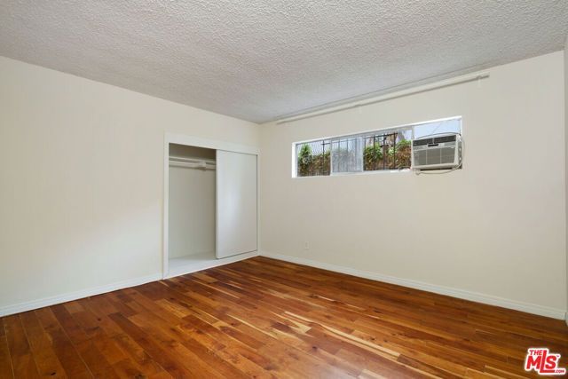 941 N San Vicente Boulevard 5, West Hollywood, CA 90069