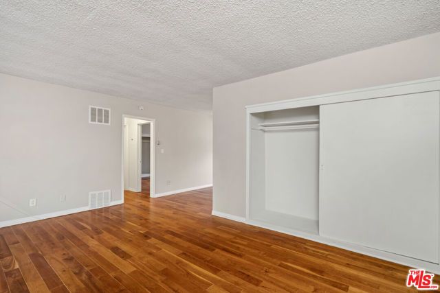 941 N San Vicente Boulevard 5, West Hollywood, CA 90069