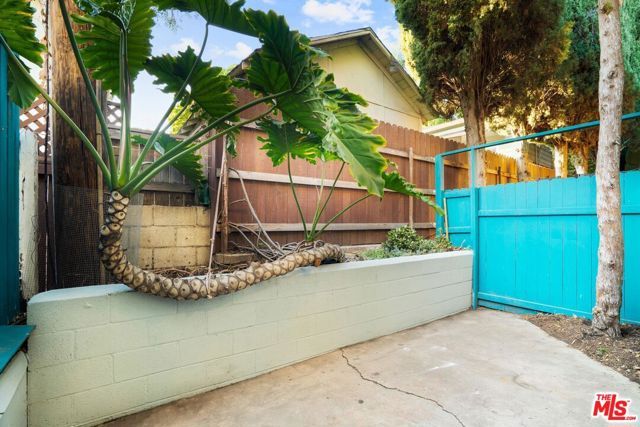 941 N San Vicente Boulevard 5, West Hollywood, CA 90069