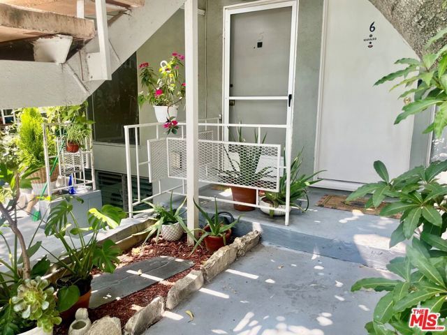 941 N San Vicente Boulevard 5, West Hollywood, CA 90069