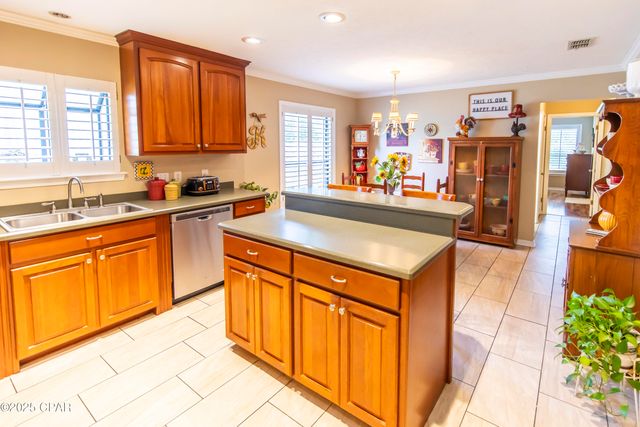 2904 Fairmont Drive, Panama City, FL 32405
