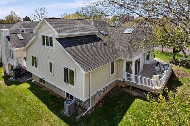 15 Legacy Oak Trail, Henrietta, NY 14534
