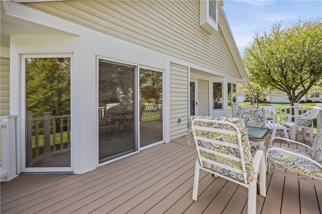 15 Legacy Oak Trail, Henrietta, NY 14534