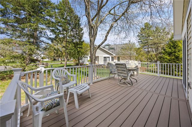 15 Legacy Oak Trail, Henrietta, NY 14534