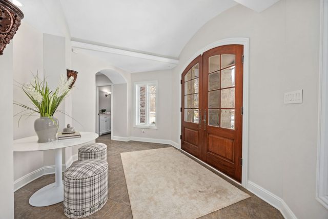 7S460 Donwood Drive, Naperville, IL 60540