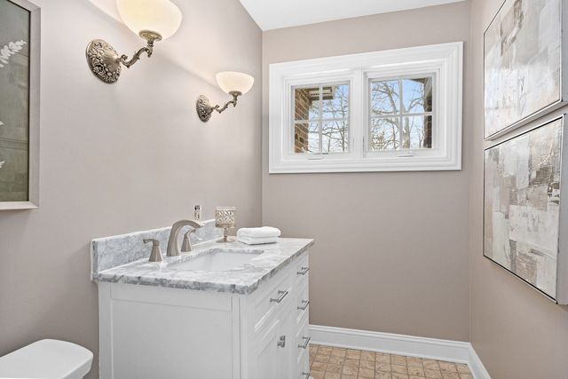 7S460 Donwood Drive, Naperville, IL 60540