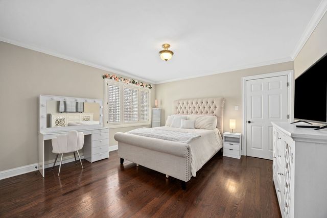 7S460 Donwood Drive, Naperville, IL 60540