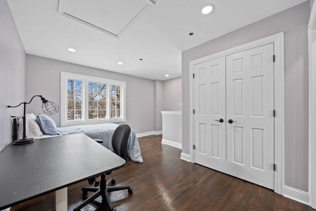 7S460 Donwood Drive, Naperville, IL 60540