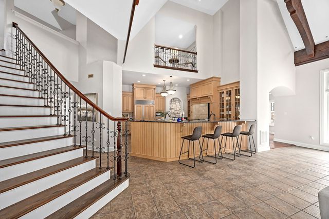 7S460 Donwood Drive, Naperville, IL 60540