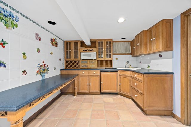 7S460 Donwood Drive, Naperville, IL 60540