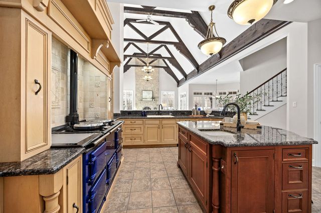 7S460 Donwood Drive, Naperville, IL 60540