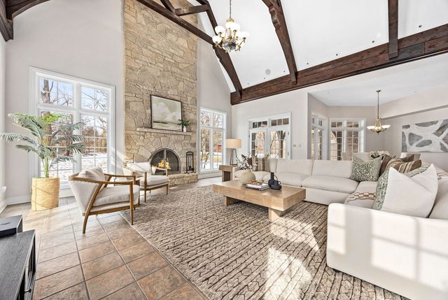 7S460 Donwood Drive, Naperville, IL 60540