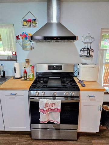 1049 SE 475 RD Road, Knob Noster, MO 65336