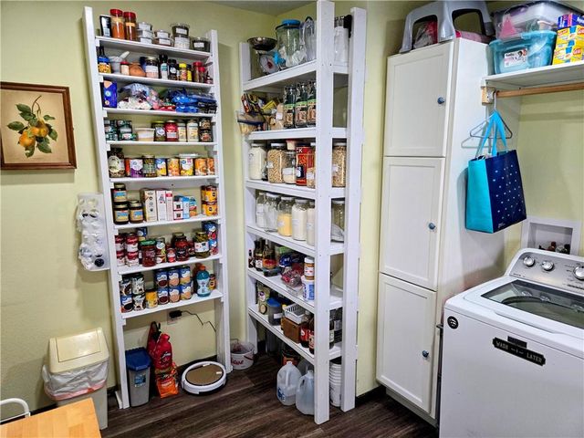 1049 SE 475 RD Road, Knob Noster, MO 65336