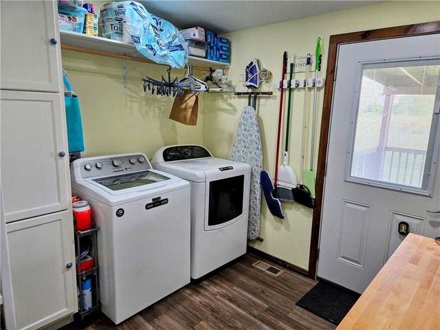 1049 SE 475 RD Road, Knob Noster, MO 65336