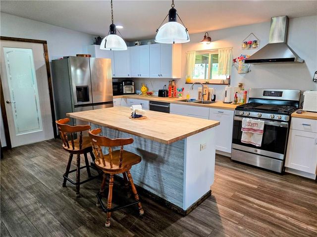 1049 SE 475 RD Road, Knob Noster, MO 65336