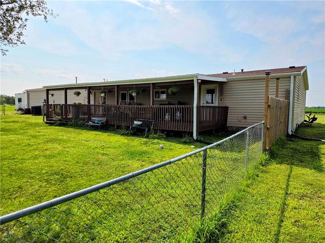 1049 SE 475 RD Road, Knob Noster, MO 65336