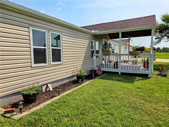 1049 SE 475 RD Road, Knob Noster, MO 65336