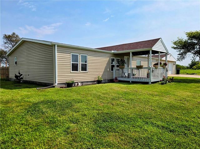 1049 SE 475 RD Road, Knob Noster, MO 65336
