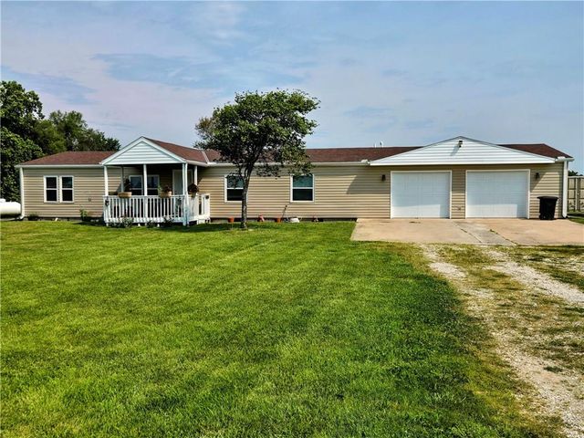 1049 SE 475 RD Road, Knob Noster, MO 65336