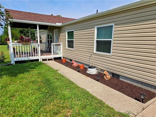 1049 SE 475 RD Road, Knob Noster, MO 65336