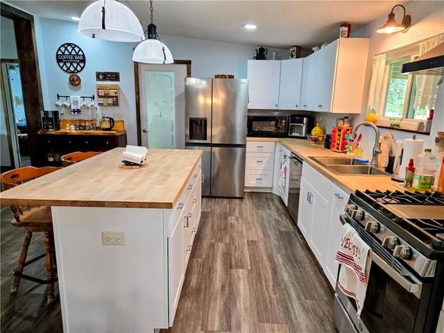 1049 SE 475 RD Road, Knob Noster, MO 65336