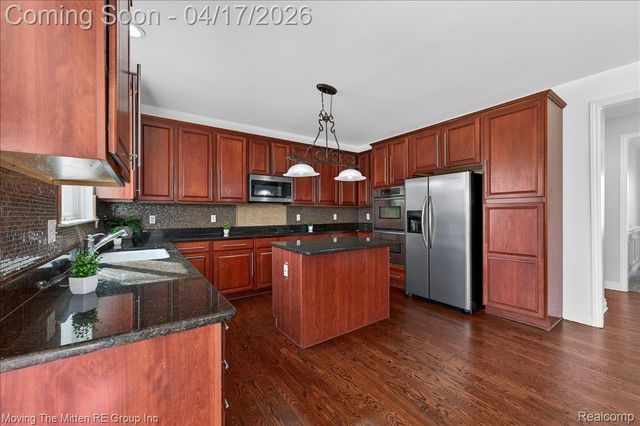 49109 Paloma Drive, Van Buren Charter Township, MI 48111