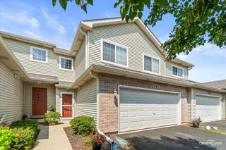 54 Rolling Oaks Road C, Sugar Grove, IL 60554