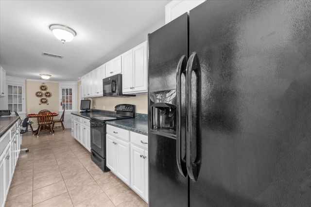 104 Sim St, Washington, GA 30673