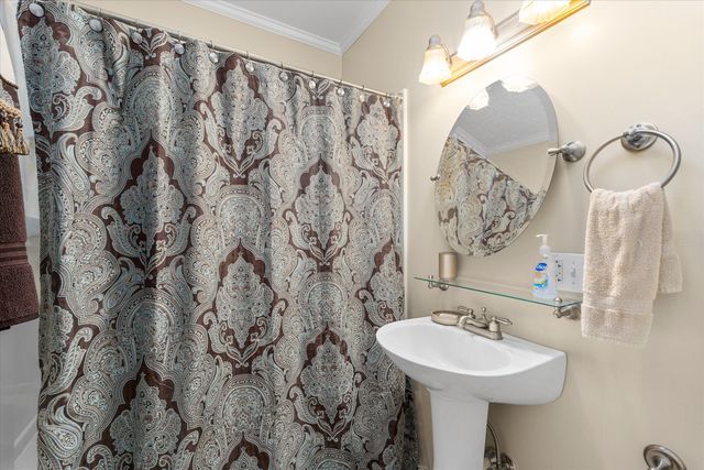 104 Sim St, Washington, GA 30673