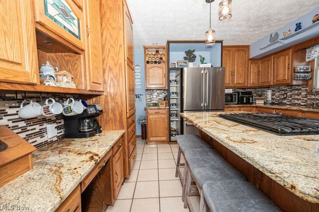 7308 Lake O Springs Avenue NW, North Canton, OH 44720
