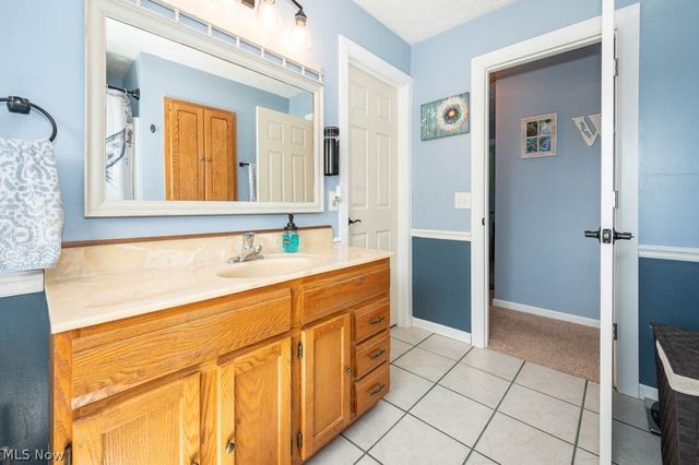 7308 Lake O Springs Avenue NW, North Canton, OH 44720