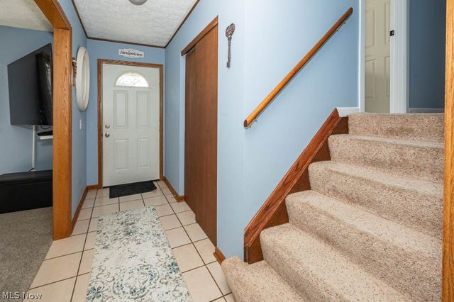 7308 Lake O Springs Avenue NW, North Canton, OH 44720