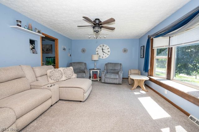 7308 Lake O Springs Avenue NW, North Canton, OH 44720