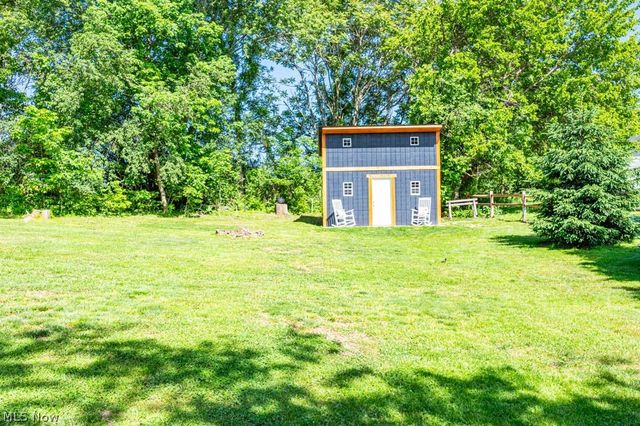 7308 Lake O Springs Avenue NW, North Canton, OH 44720