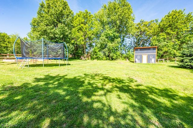 7308 Lake O Springs Avenue NW, North Canton, OH 44720