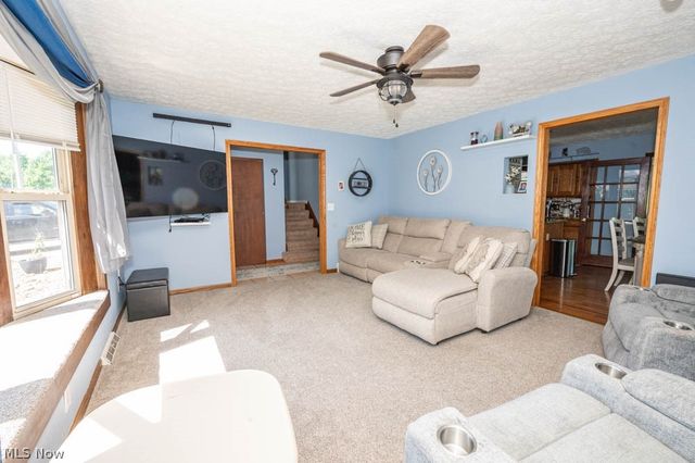 7308 Lake O Springs Avenue NW, North Canton, OH 44720